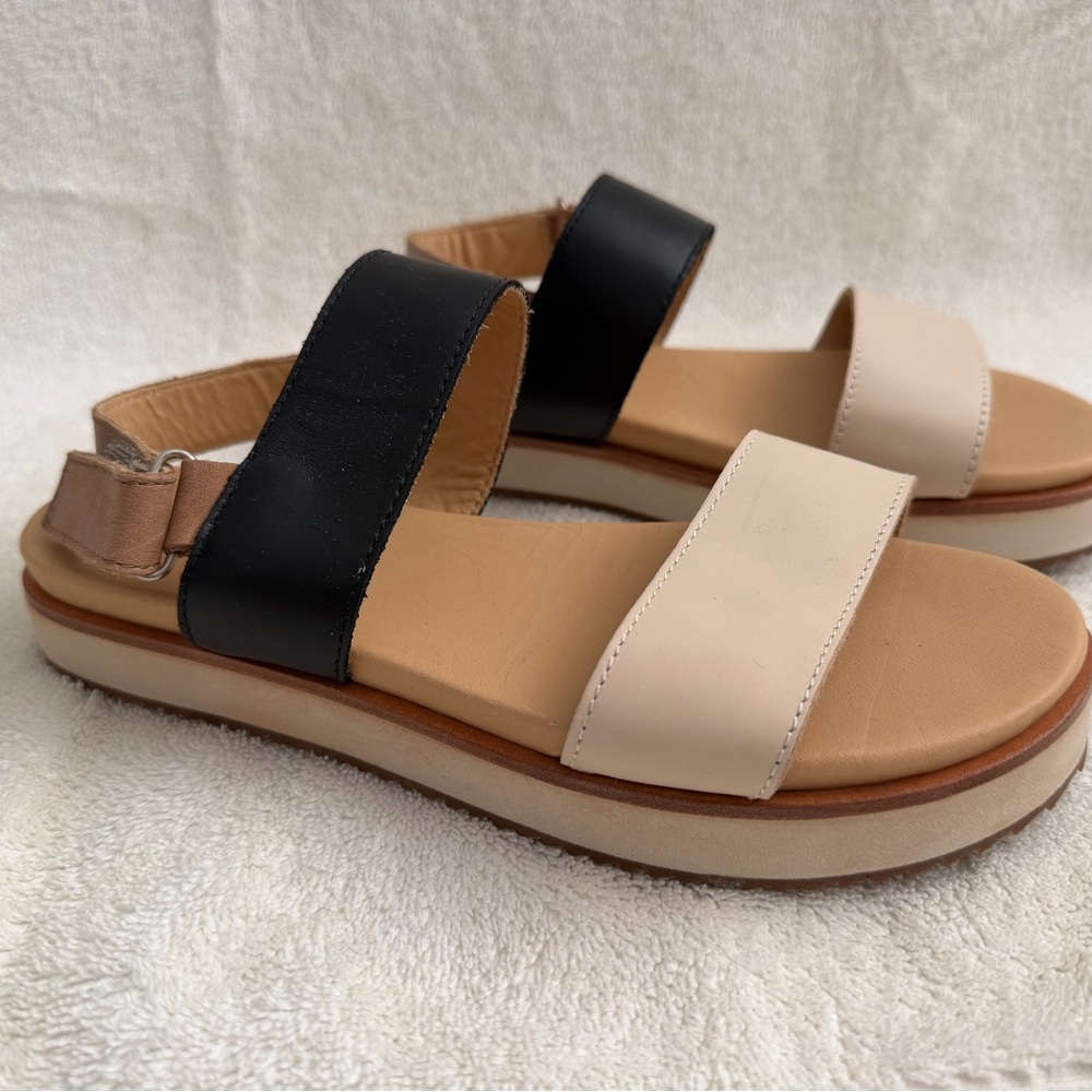 Nisolo Black and Cream Women's Sandals